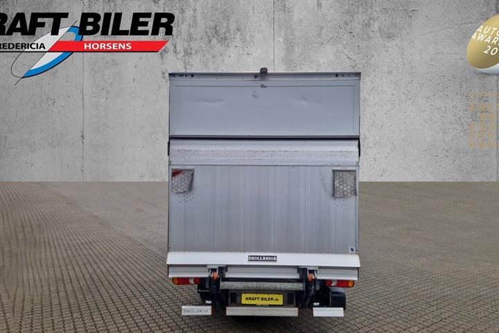Hvid Peugeot Boxer 335 fra 2024