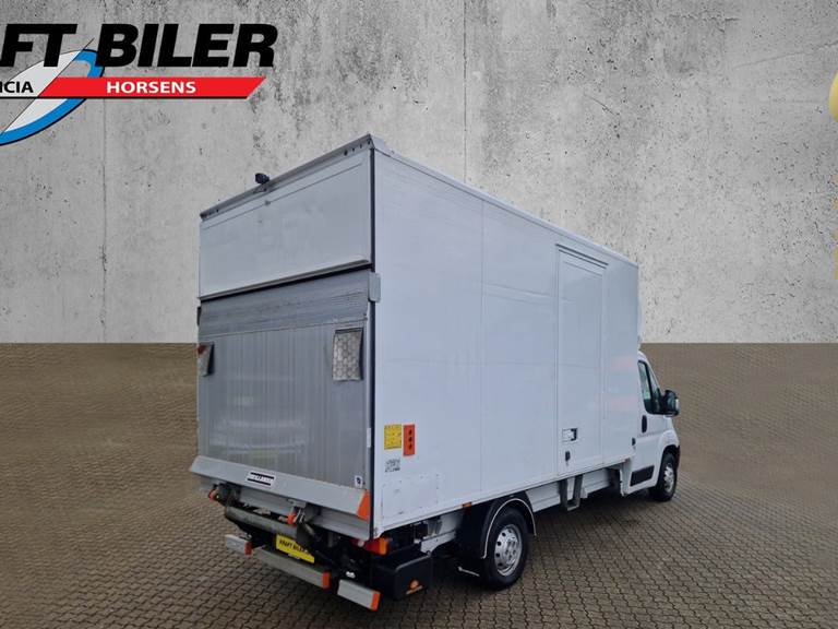 Peugeot Boxer 335 2,2 BlueHDi 140 L3 Alukasse m/lift