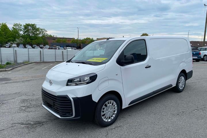 Hvid Toyota ProAce fra 2026