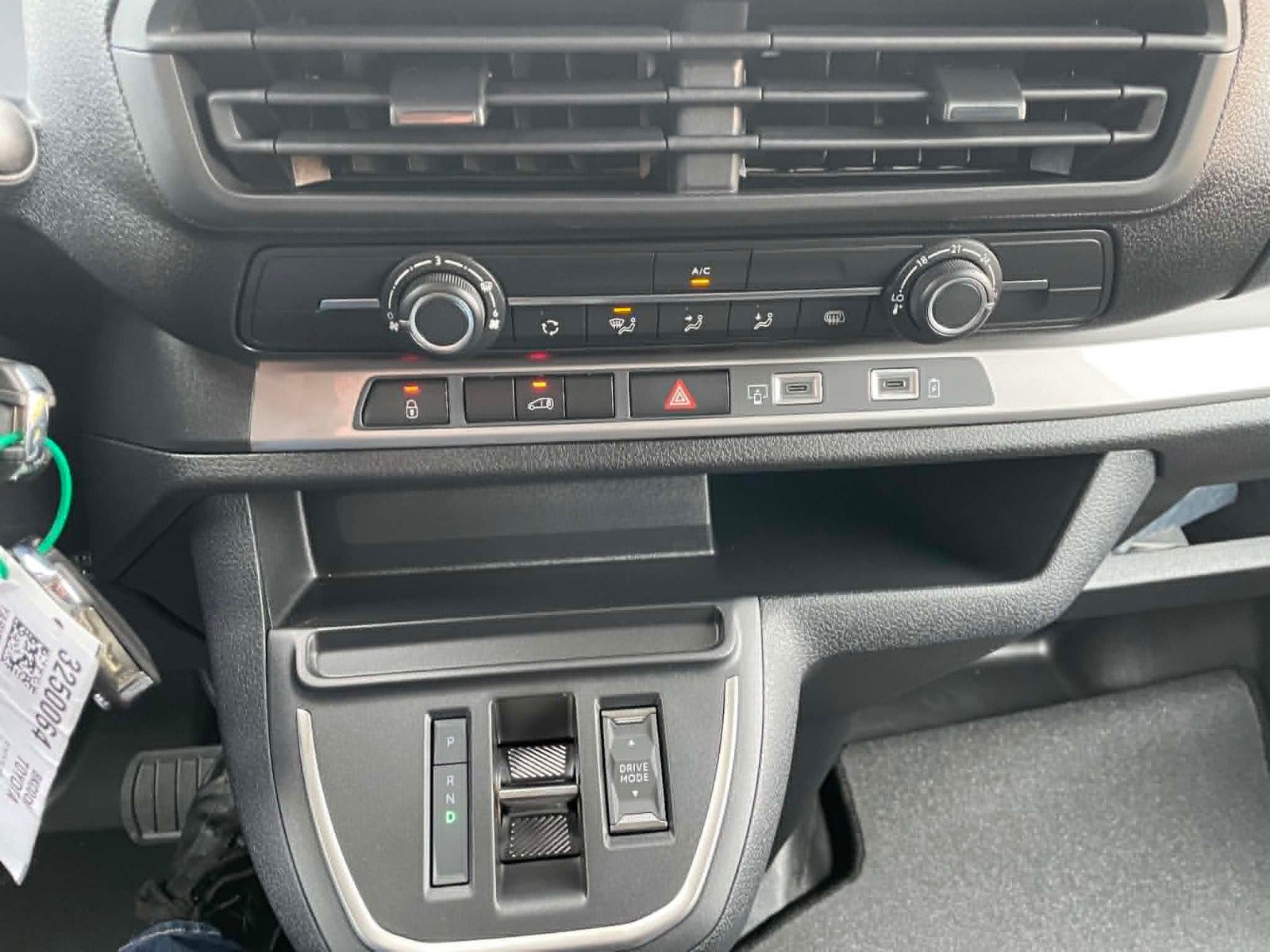 Hvid Toyota ProAce fra 2026