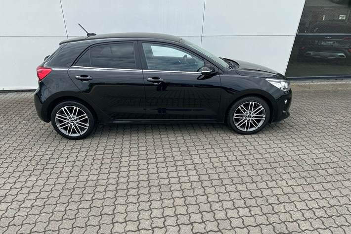 Sort Kia Rio fra 2018