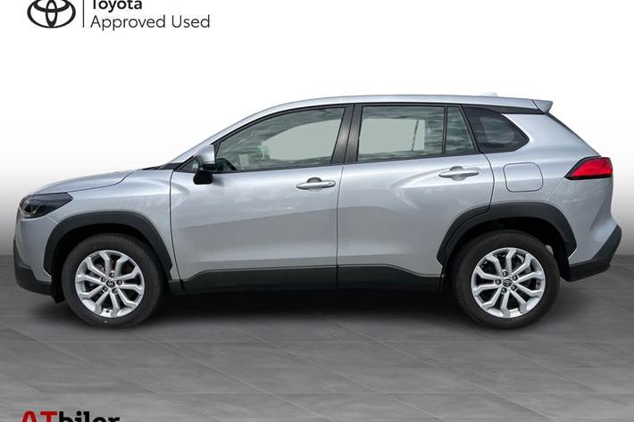Sølv Toyota Corolla Cross fra 2023