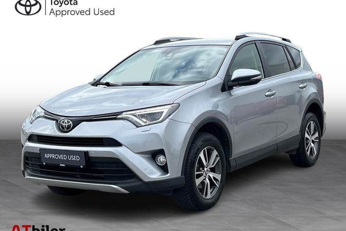 Sølv Toyota RAV4 fra 2018