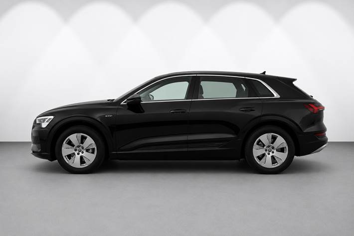 Sort Audi e-tron fra 2021