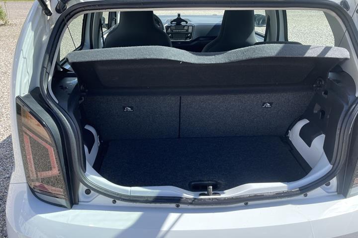 Hvid VW e-up fra 2021