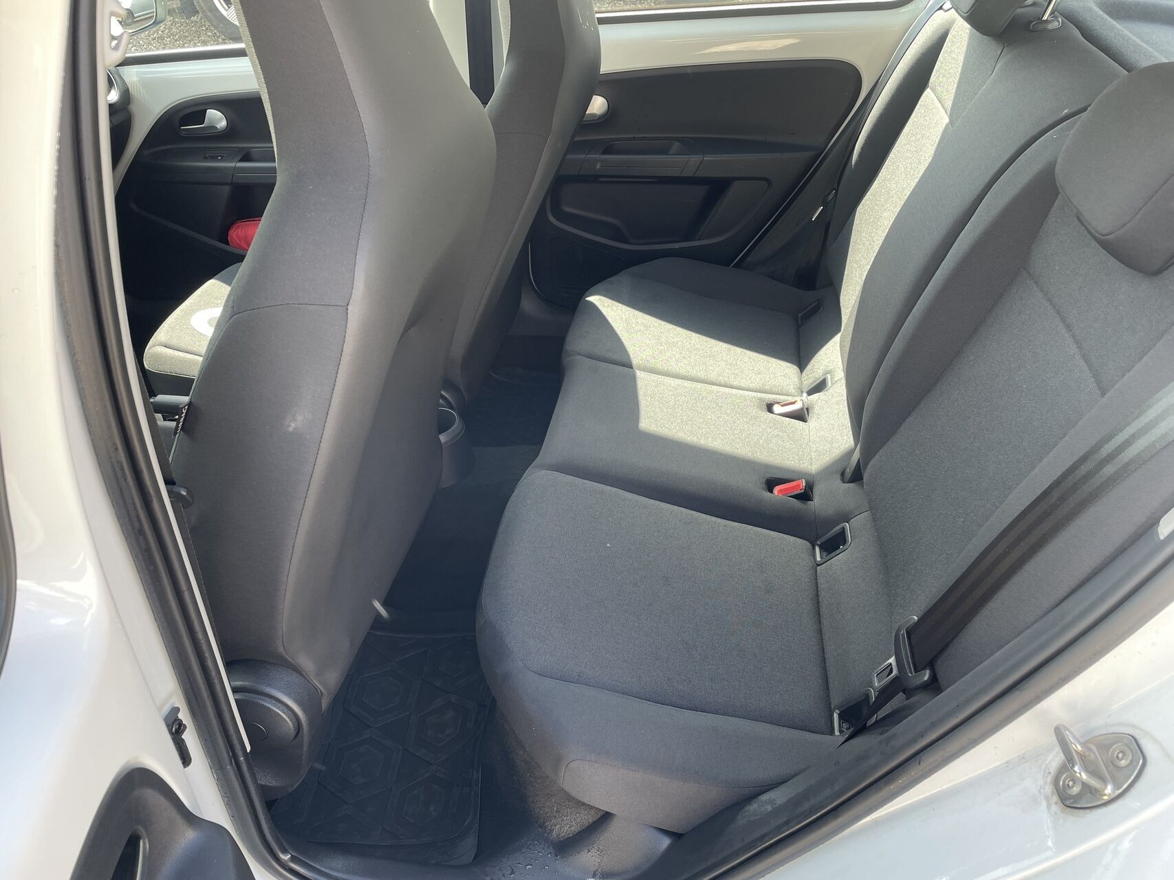 Hvid VW e-up fra 2021