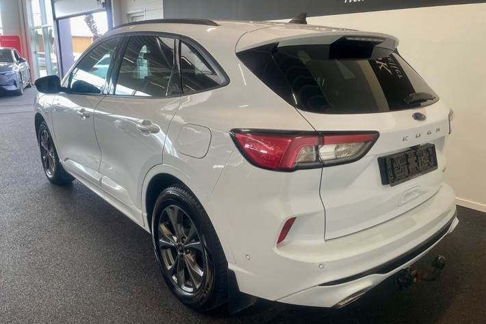 Hvid Ford Kuga fra 2022