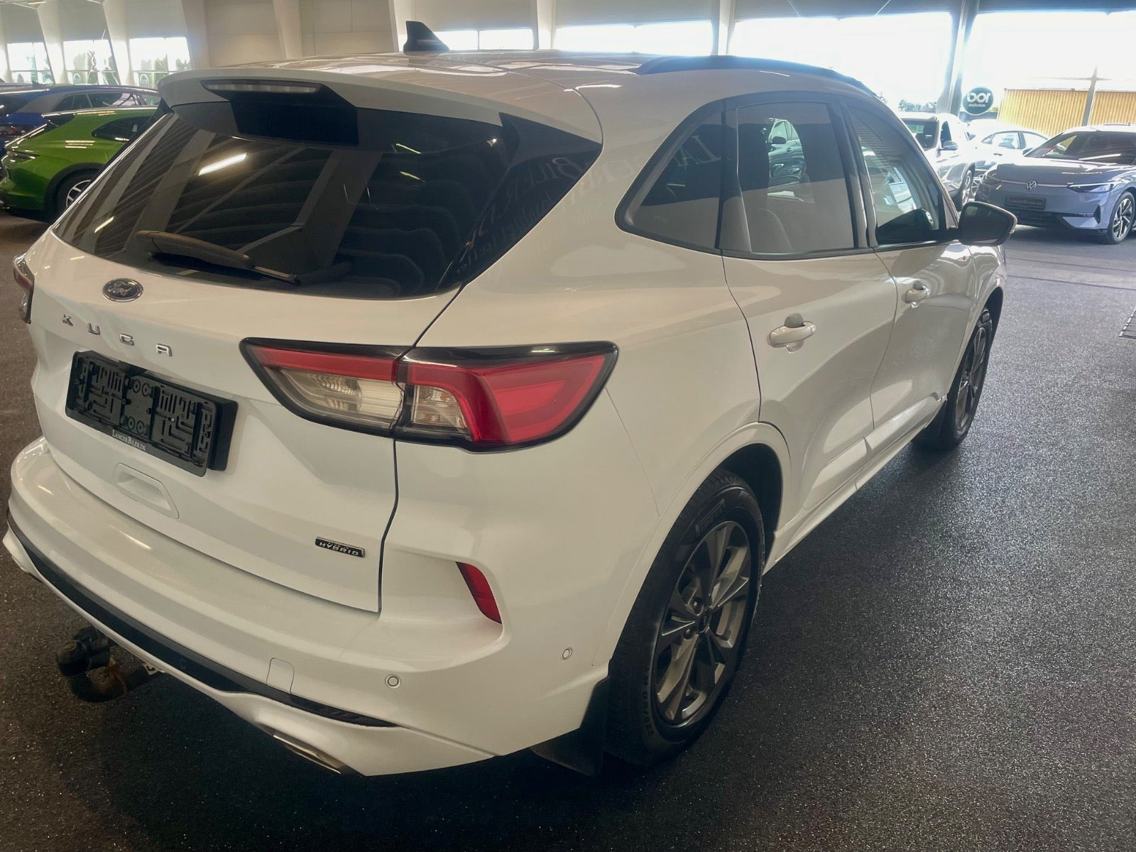 Hvid Ford Kuga fra 2022
