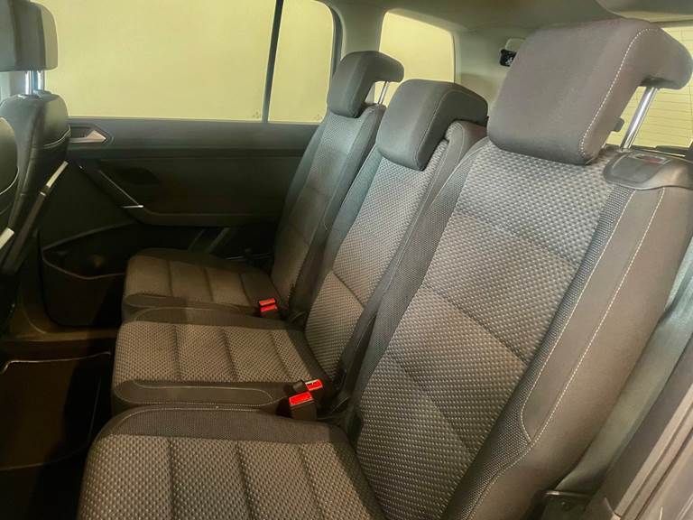 VW Touran 2,0 TDi 150 Comfortline DSG 7prs
