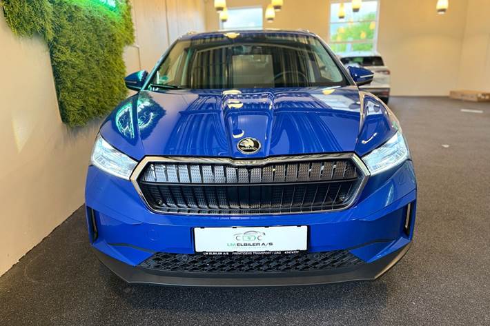 Blå Skoda Enyaq fra 2023