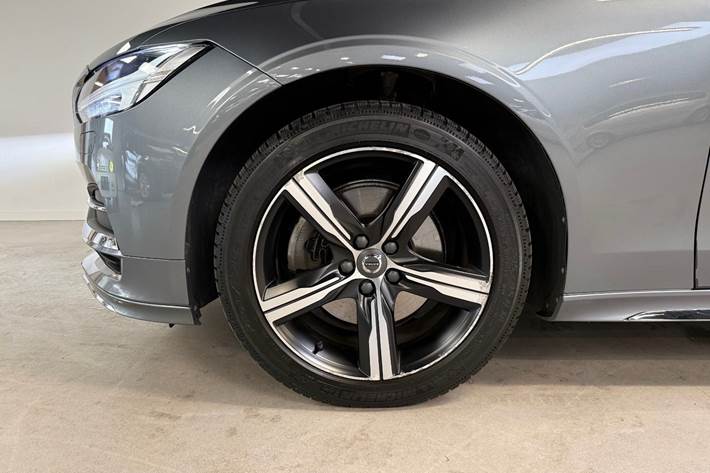 Sølv Volvo S90 fra 2017