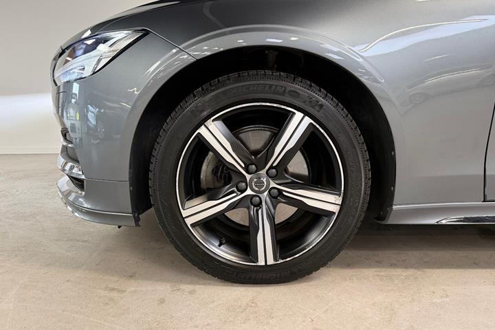 Sølv Volvo S90 fra 2017