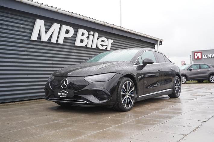 Sort Mercedes EQE300 fra 2023