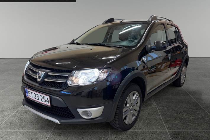 Sort Dacia Sandero fra 2016