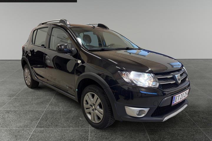 Sort Dacia Sandero fra 2016