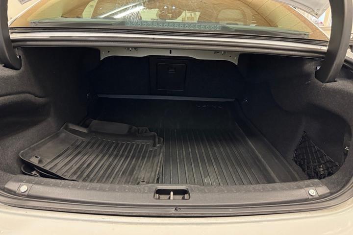 Hvid Volvo S90 fra 2018