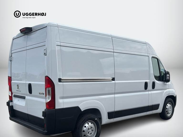 Peugeot Boxer 435 2,2 BlueHDi 165 L2H2 Premium