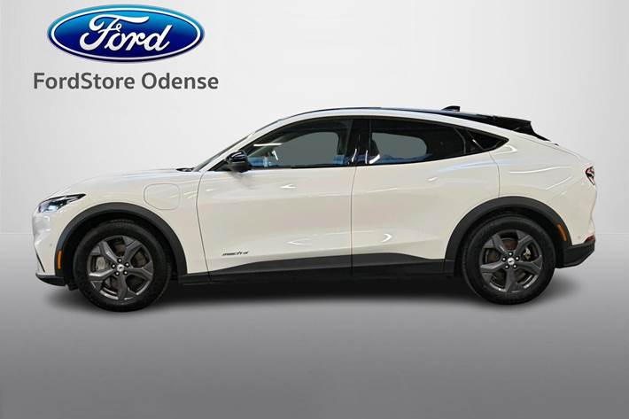 Hvid Ford Mustang Mach-E fra 2024