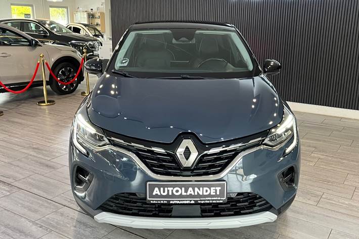 Blå Renault Captur fra 2021