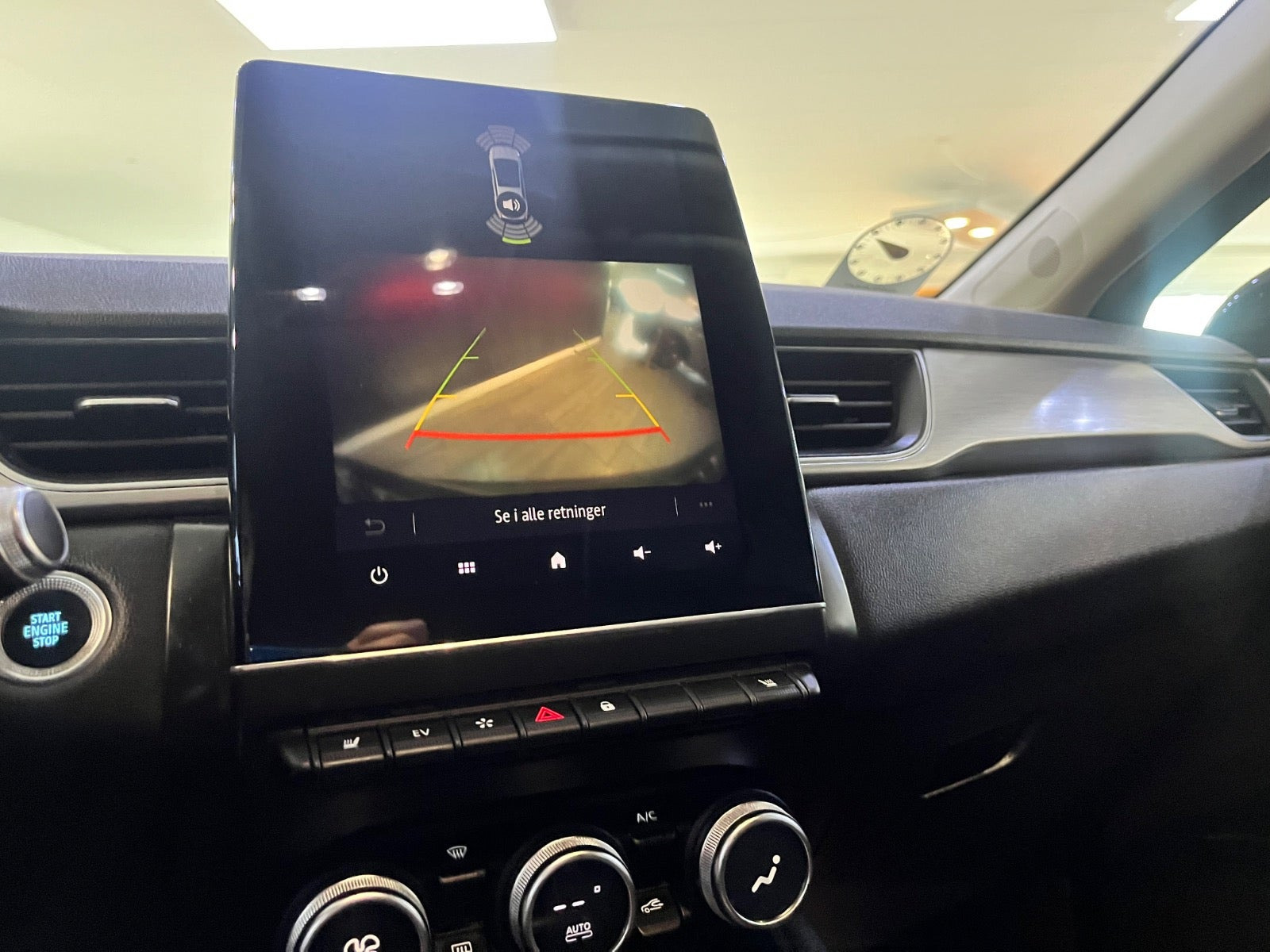 Blå Renault Captur fra 2021