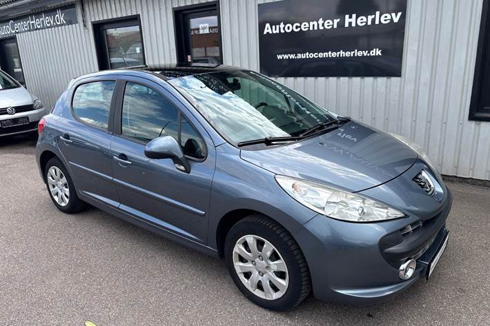 Grå Peugeot 207 fra 2008