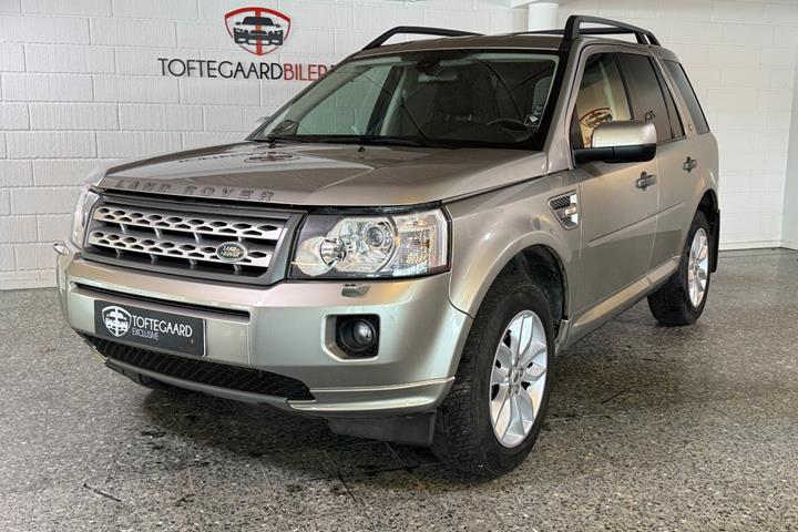 Beige Land Rover Freelander 2 fra 2011 set udefra