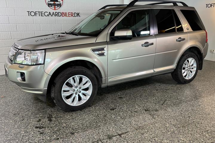 Beige Land Rover Freelander 2 fra 2011