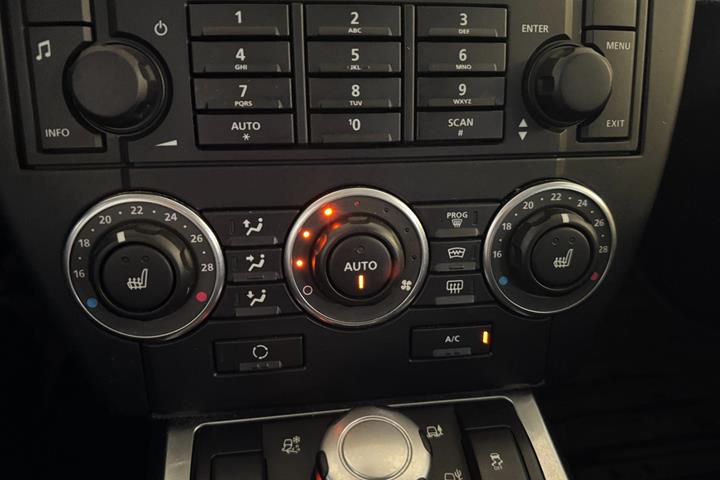 Beige Land Rover Freelander 2 fra 2011