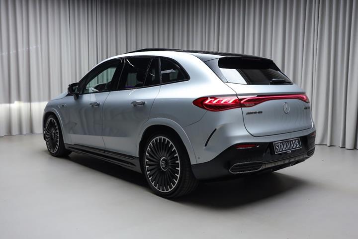 Sølv Mercedes EQE53 SUV fra 2024