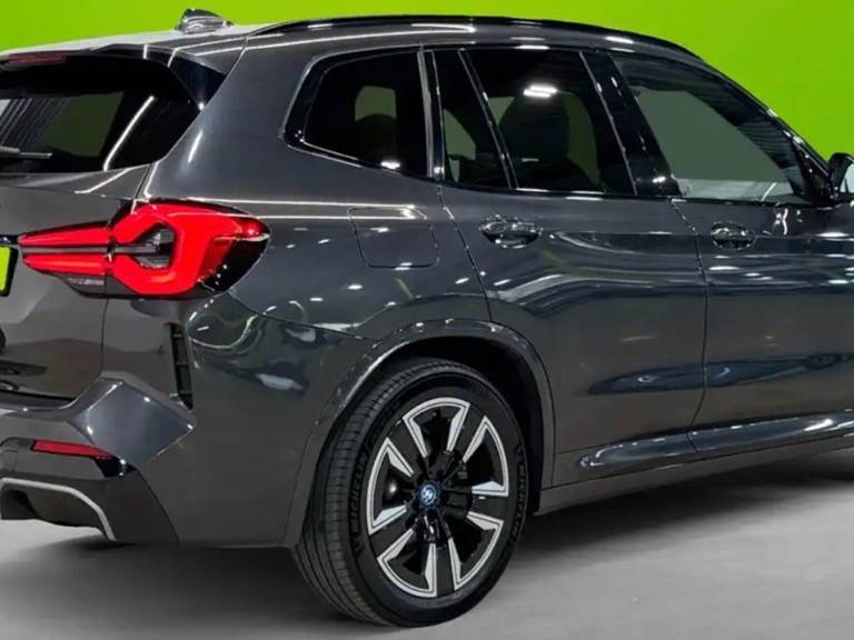 BMW iX3 Charged M-Sport