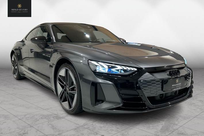 Grå Audi e-tron GT fra 2022 set udefra