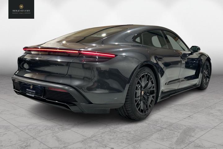 Grå Porsche Taycan fra 2022