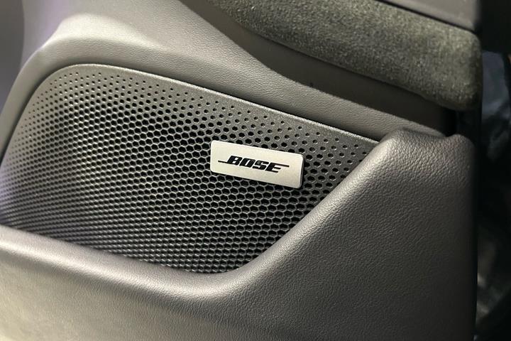 Grå Porsche Taycan fra 2022