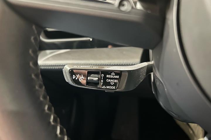 Sort Porsche Taycan fra 2022