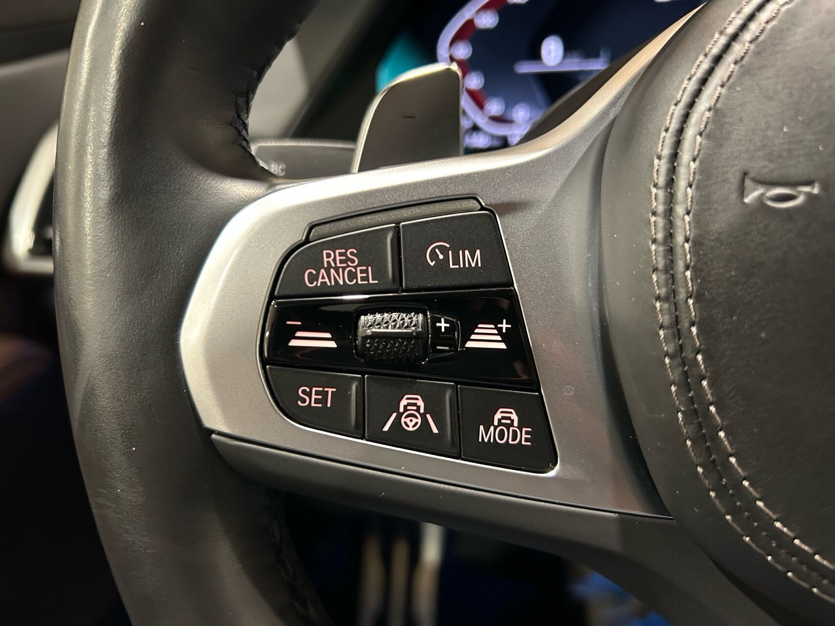 Grå BMW X5 fra 2022