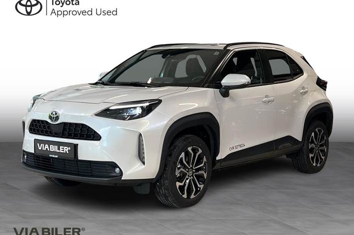 Hvid Toyota Yaris Cross fra 2025
