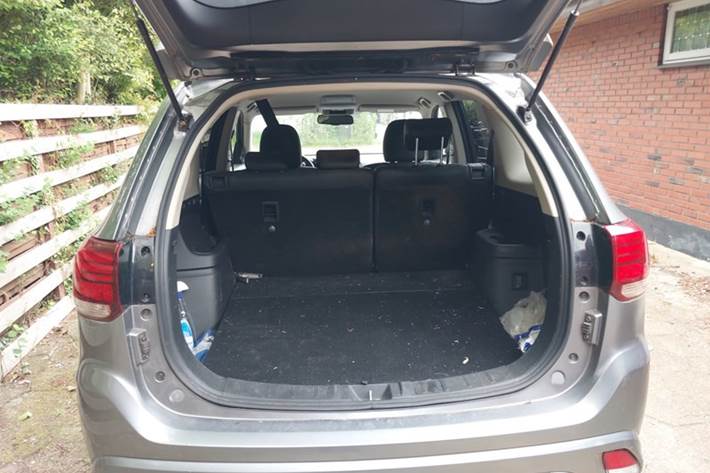 undefined Mitsubishi Outlander fra 2020