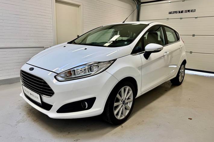 Hvid Ford Fiesta fra 2016