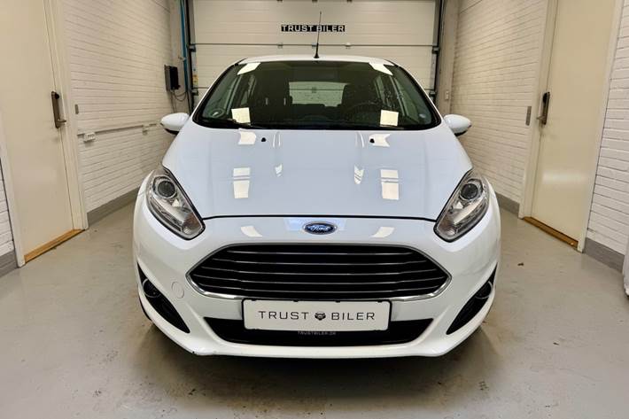 Hvid Ford Fiesta fra 2016