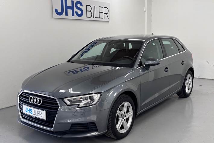 Grå Audi A3 fra 2017