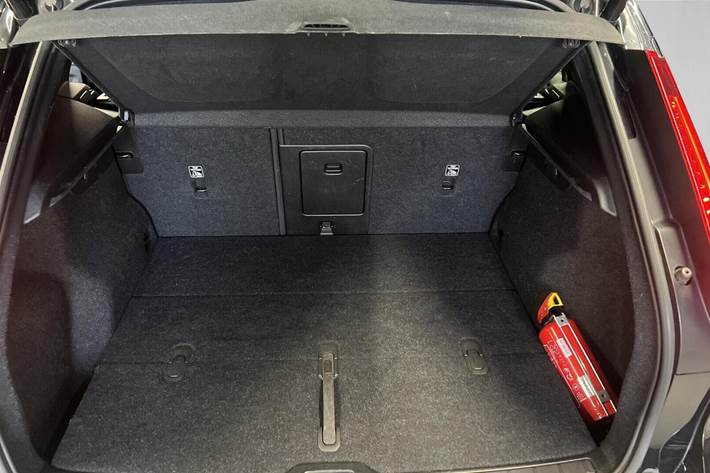 Sort Volvo XC40 fra 2022
