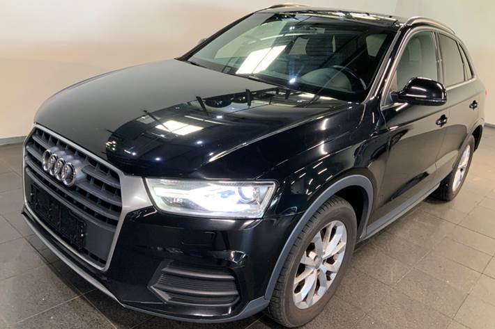 Sort Audi Q3 fra 2015 set udefra