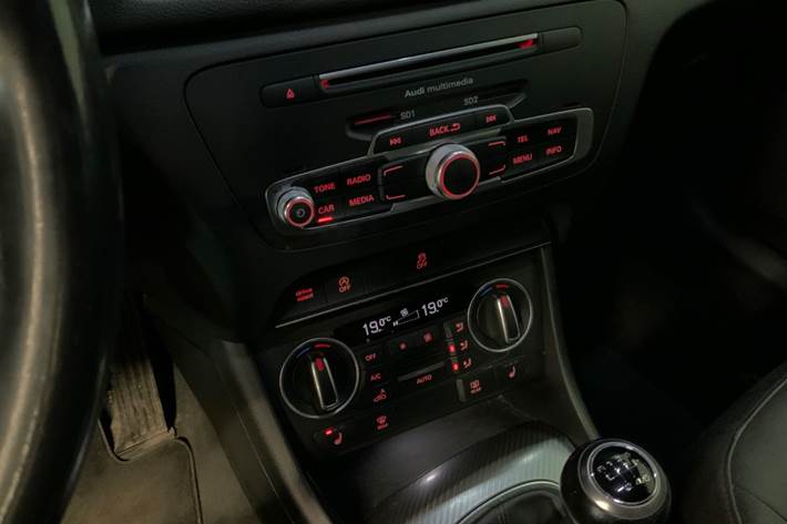 Sort Audi Q3 fra 2015