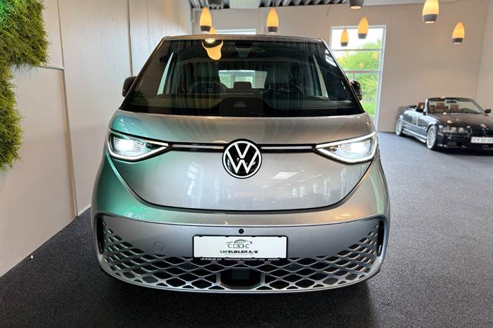 Grå VW ID.Buzz fra 2024