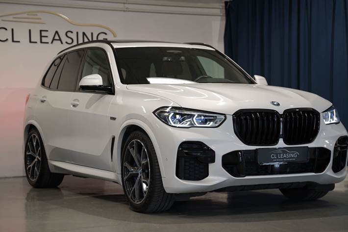 Hvid BMW X5 fra 2023