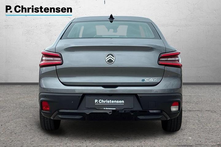 Grå Citroën ë-C4 X fra 2025