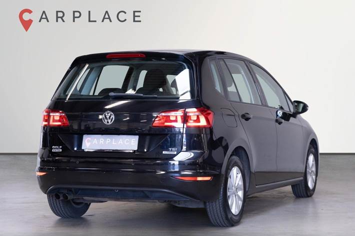 Sort VW Golf Sportsvan fra 2014