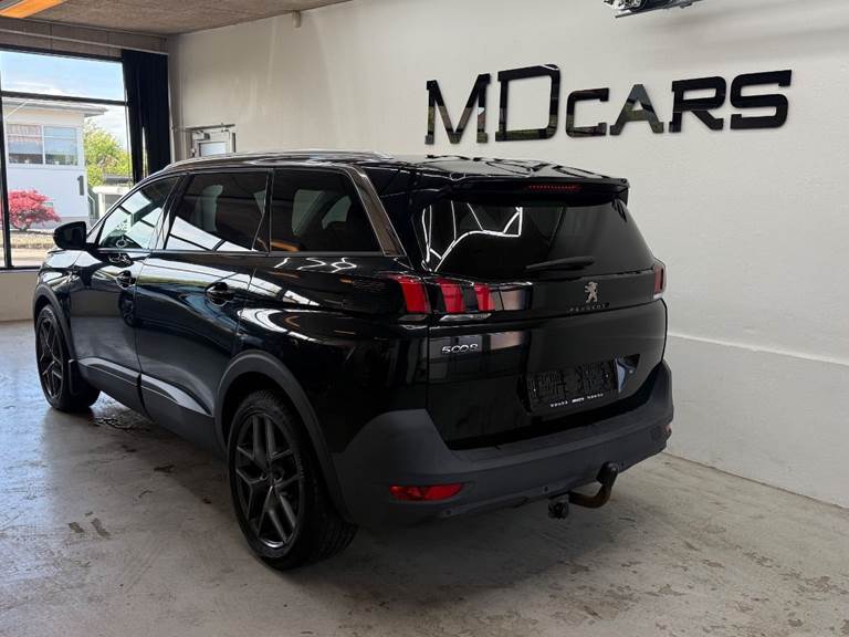 Peugeot 5008 1,2 e-THP 130 Allure 7prs