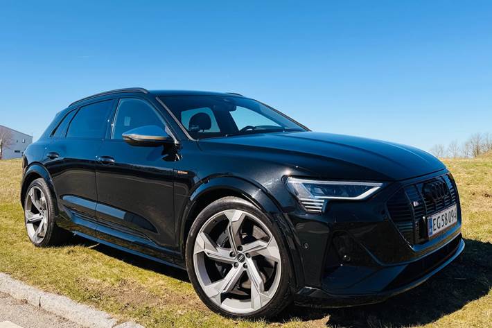 Sort Audi e-tron S fra 2022