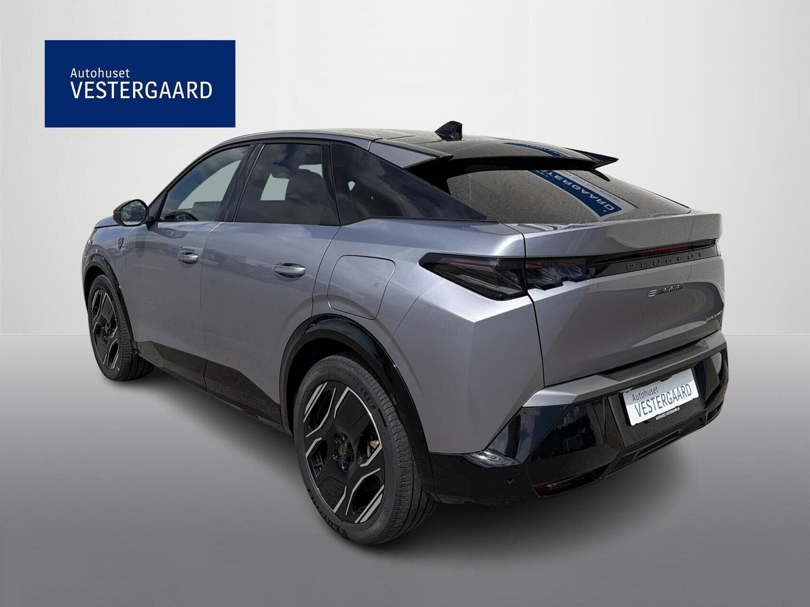 Grå Peugeot e-3008 fra 2025